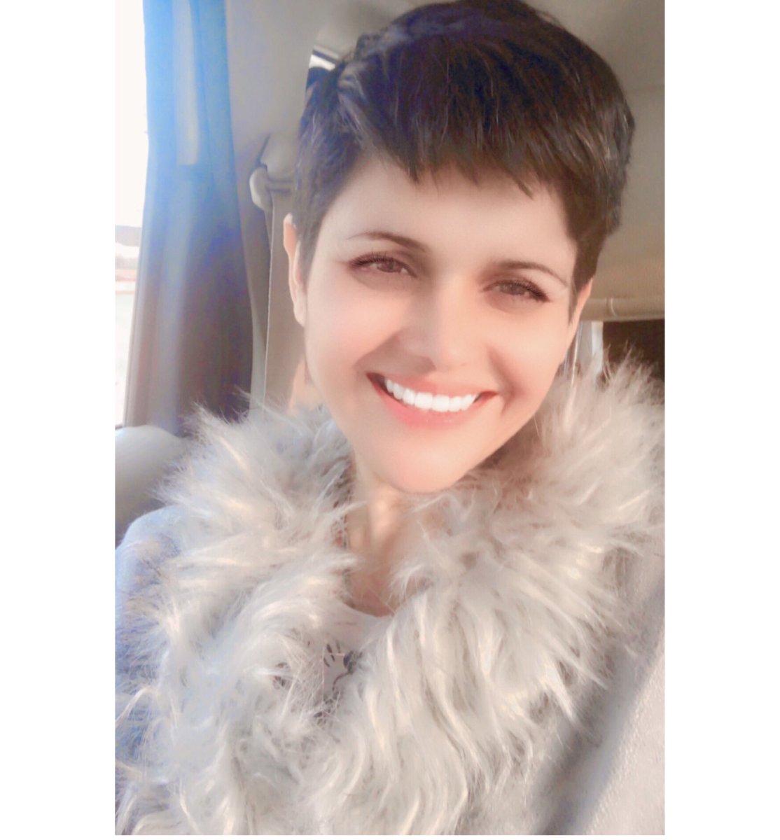 A #simple #smile. That’s the #start of #opening your #heart and being #compassionate to others.

#love #khushikaur #beauty #travel #djkhushik #peace #💚 #☯️ #👽