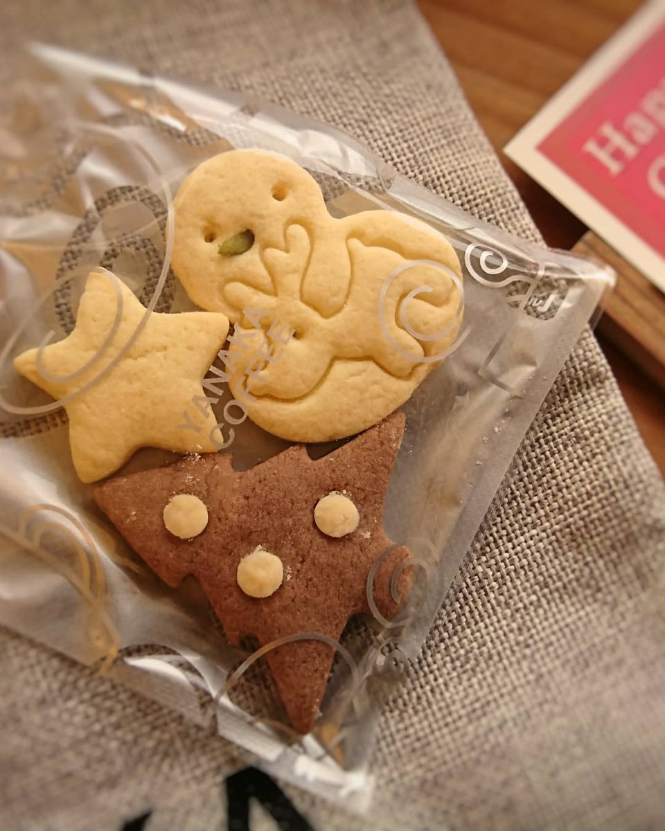 yanakacoffee's tweet photo. クリスマス ブレンド🎁🎵☕
芳ばしい香り。マイルドな苦味と仄かな酸味。スムーズでバランスの良い風味。高地産のコロンビアをベースに、エリア指定のブラジルをプラス。クリスマスの夜をゆっくり楽しめるブレンドにしました☺️
#やなか珈琲
#シーズンブレンド
#クリスマスブレンド
#コーヒー豆販売 https://t.co/KNFa09RzDA