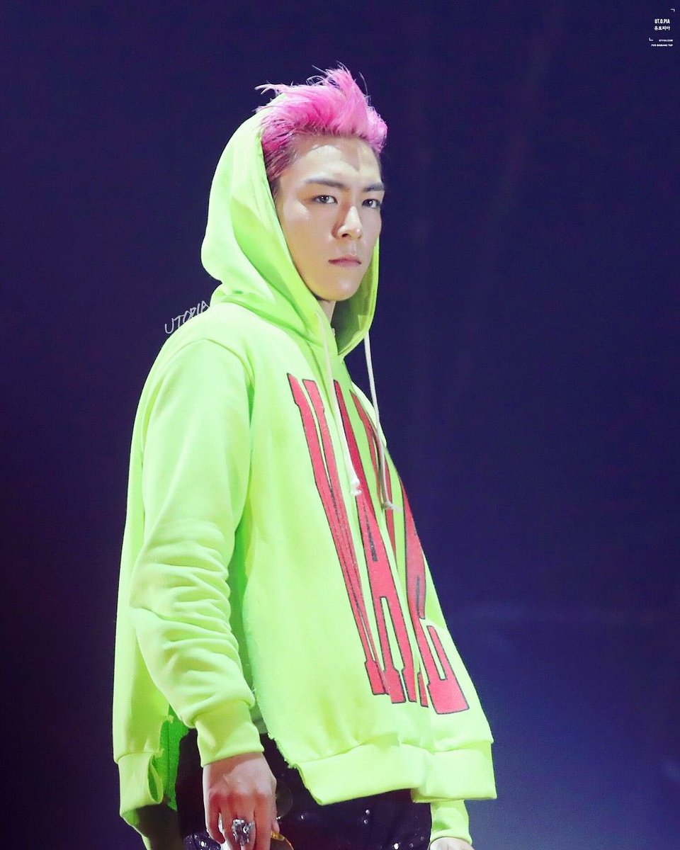 TTTOPLOOKS's tweet photo. T.O.P [#BIGBANG] https://t.co/nXSgcrN9jw