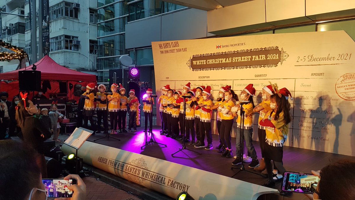 Ding dong merrily on high! The Kennedy School junior choir kicked off the festive season by performing at the Swire White Christmas Street Fair. Well done Year 4!

#WhiteChristmasStreetFair #SwireProperties #christmascarols #esfkennedyschool #ESF #esfkennedyschoolchoir