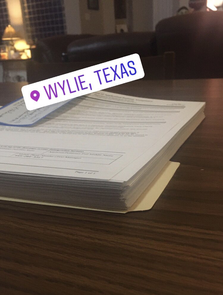 MicheleHelmink's tweet photo. I think it’s ready to go! That’s one big packet 😱😂#sorrytrees #theyneedlotsofevidence #wehavelotsofevidence #immigration https://t.co/8p2x6MKuwY