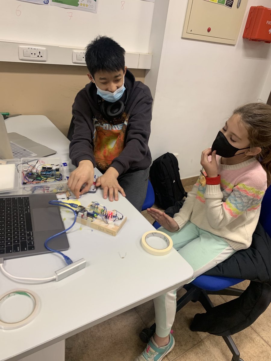 pimstar's tweet photo. They came, they loved, they left. Thanks for the feedback. Hope your kids didn’t get too much candy for it! #gr3 @WAB_LIVE @AngelaLanglands @NinaTriado @junipa80 @MartaSmithEd @lindscot @r_langlands #arduino #arcade #programming #circuits #mypdesign #wabdesign https://t.co/VHYg4Ke0Z1