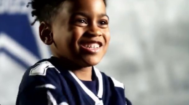 TommySledge's tweet photo. Aiden Diggs watchin’ at home like ⬇️⬇️⬇️ #DallasCowboys https://t.co/lTY3EaMrkH