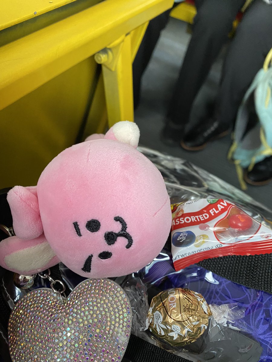 ChristineLevesq's tweet photo. Nicest Army on this bus- I’ve been offered a mask, a moon for army bomb, a love button and snacks #Rally_LAX_4pm #BTS #BTSARMY #PTD_ON_STAGE_LA #Stage_For_ARMY #withAmazingMegan #BTSSoFiStadium #PTD_ON_STAGE_LA2회차공연 https://t.co/ZvQwpW6Ewc