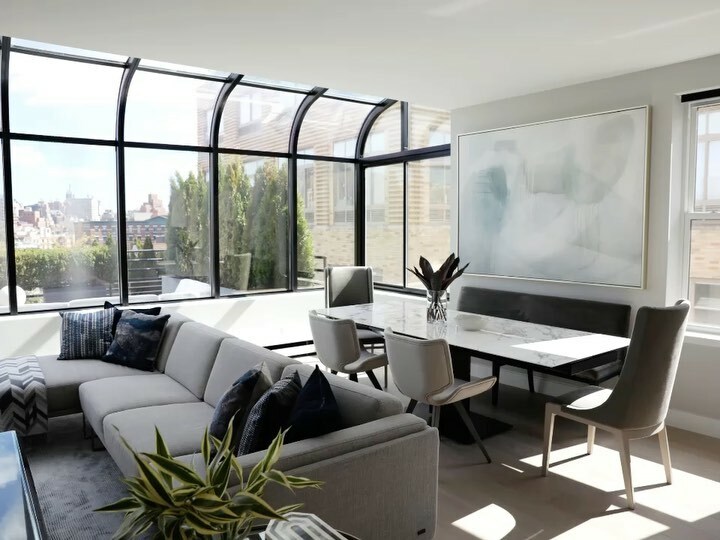 libbylangdon's tweet image. There are so many incredible design features in this East Village penthouse I designed for my clients! Given that incredible glass wall in the living room, I wanted to keep the room open and light. I chose a long sectional that allows light and air to fl… instagr.am/tv/CW_5NERjjoW/