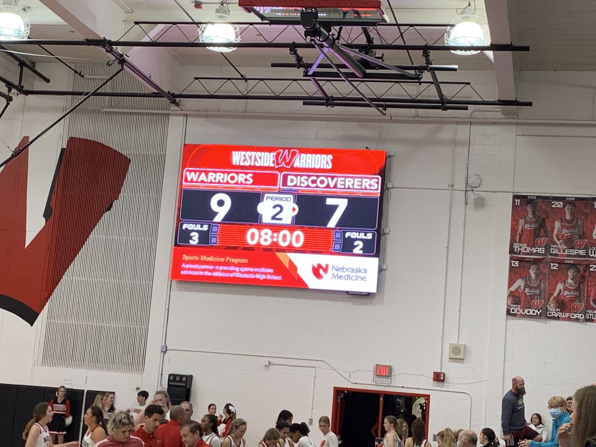 tkwapnioski's tweet photo. After the first quarter, the @DiscovererWay @DiscovererGBB down 2. #GoDiscoverer #GoMaroon https://t.co/wRWUuqU9T1