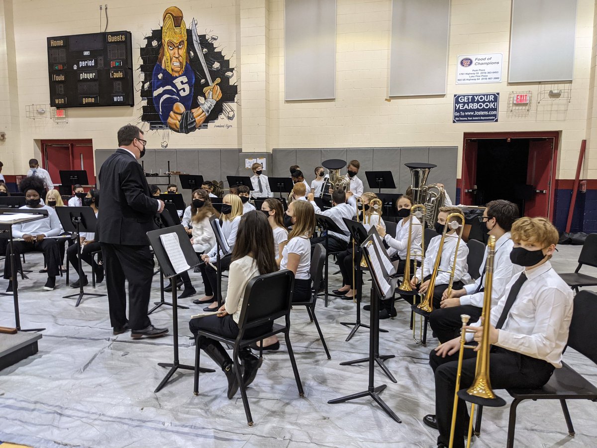 kerribridges's tweet photo. Best middle school band! Mr.Hinson and the Salem Middle School band students ROCK!
#salemproud #onesalem https://t.co/1qMNgWSFyN