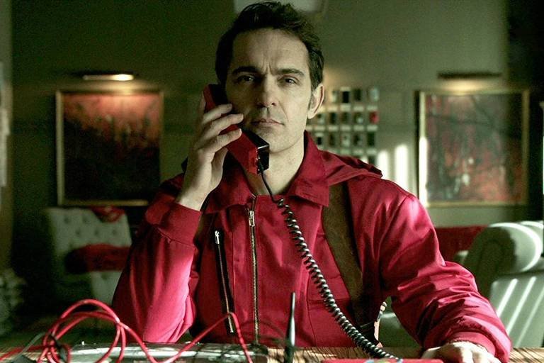 SeriesTWBZ's tweet photo. Quem vai se juntar a eles no final de La Casa de Papel? https://t.co/rlLlSrF0bK