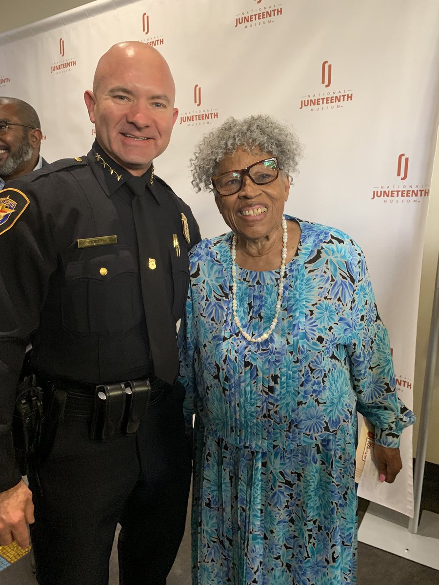 fwpdchiefnoakes's tweet photo. Nothing like a hug from the Grandmother of Juneteenth, Mrs. Opal Lee! Today we celebrated the upcoming Fort Worth National #JuneteenthMuseum! Great things coming to #FWTX! https://t.co/hItBlFJW6U