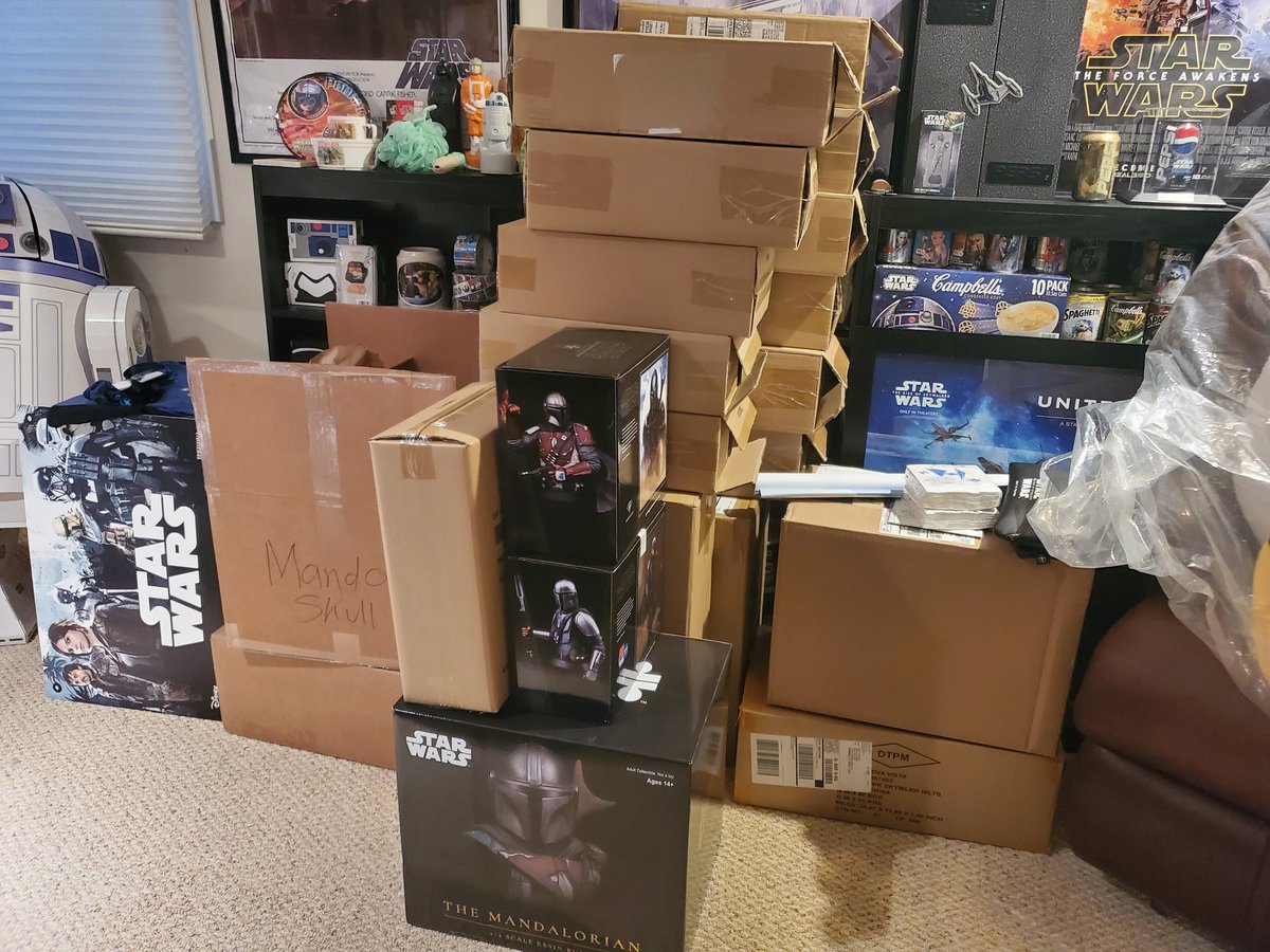 ThePfeiferCon's tweet photo. Big things are coming and we're so excited to share them with you!!
.
.
 .
#pfeifercon #collection #themandalorian #rogueone #collection #collector #hottoys #sideshow @GenGiantStudios @GentleGiantLTD @collectsideshow @hottoysofficial https://t.co/qU0cAjVJVN
