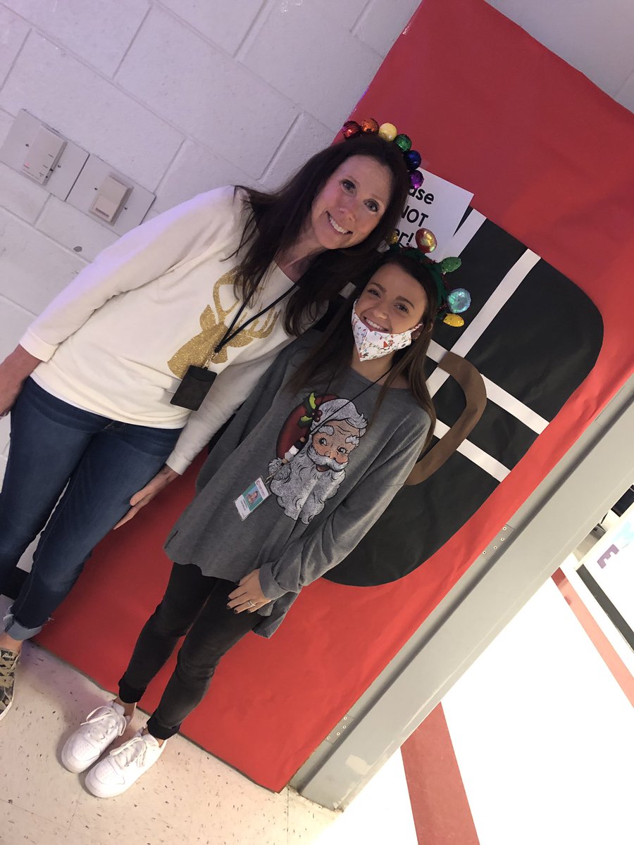 It was a Buddy the Elf Pancake Breakfast this morning! Kicking off the 12 days of Christmas 🎄 TY <a href="/principalhoward/">Monica Howard</a> for serving it up with a smile!!! 4major food groups candy, candy canes, candy corn and syrup! #StillFamily <a href="/StillElem/">Still Elementary</a>