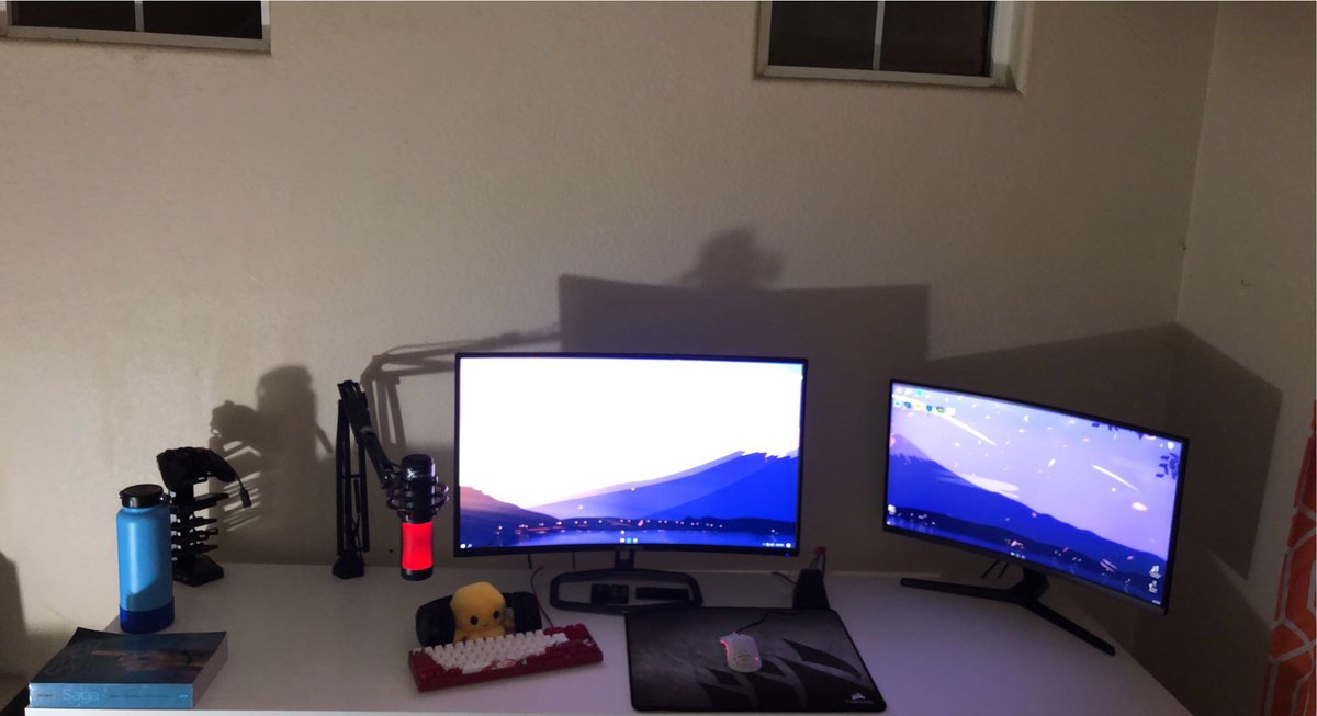 I rearranged my setup last night :D