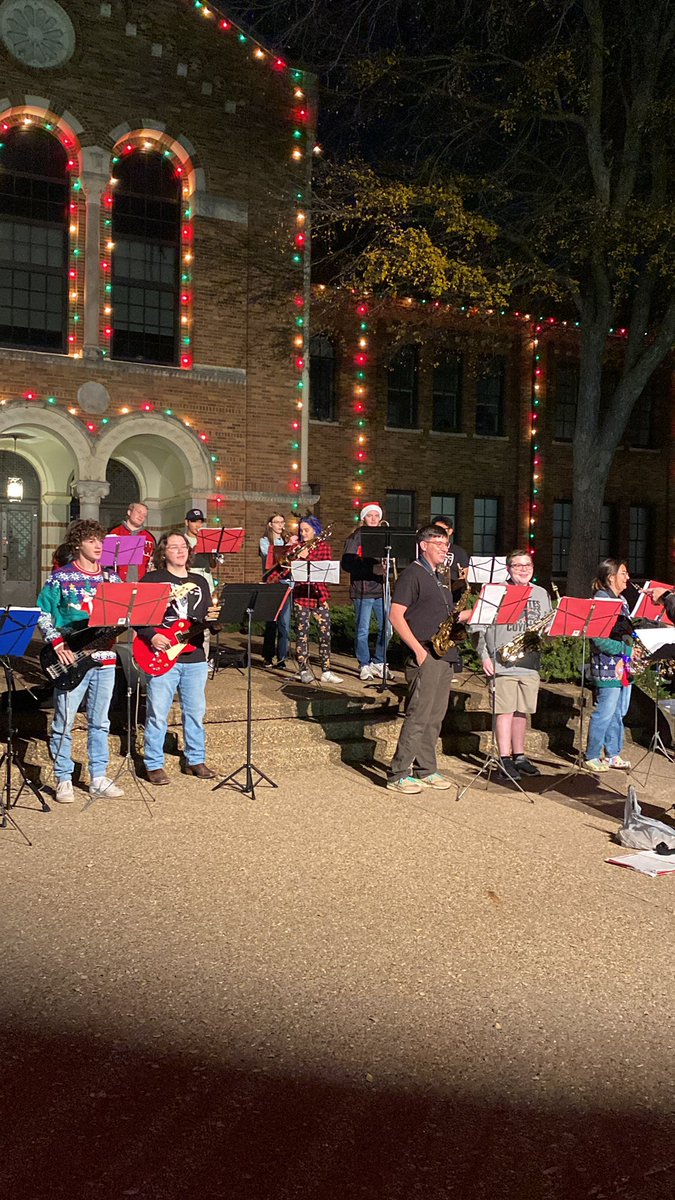 WFHS Big Red Band tweet media