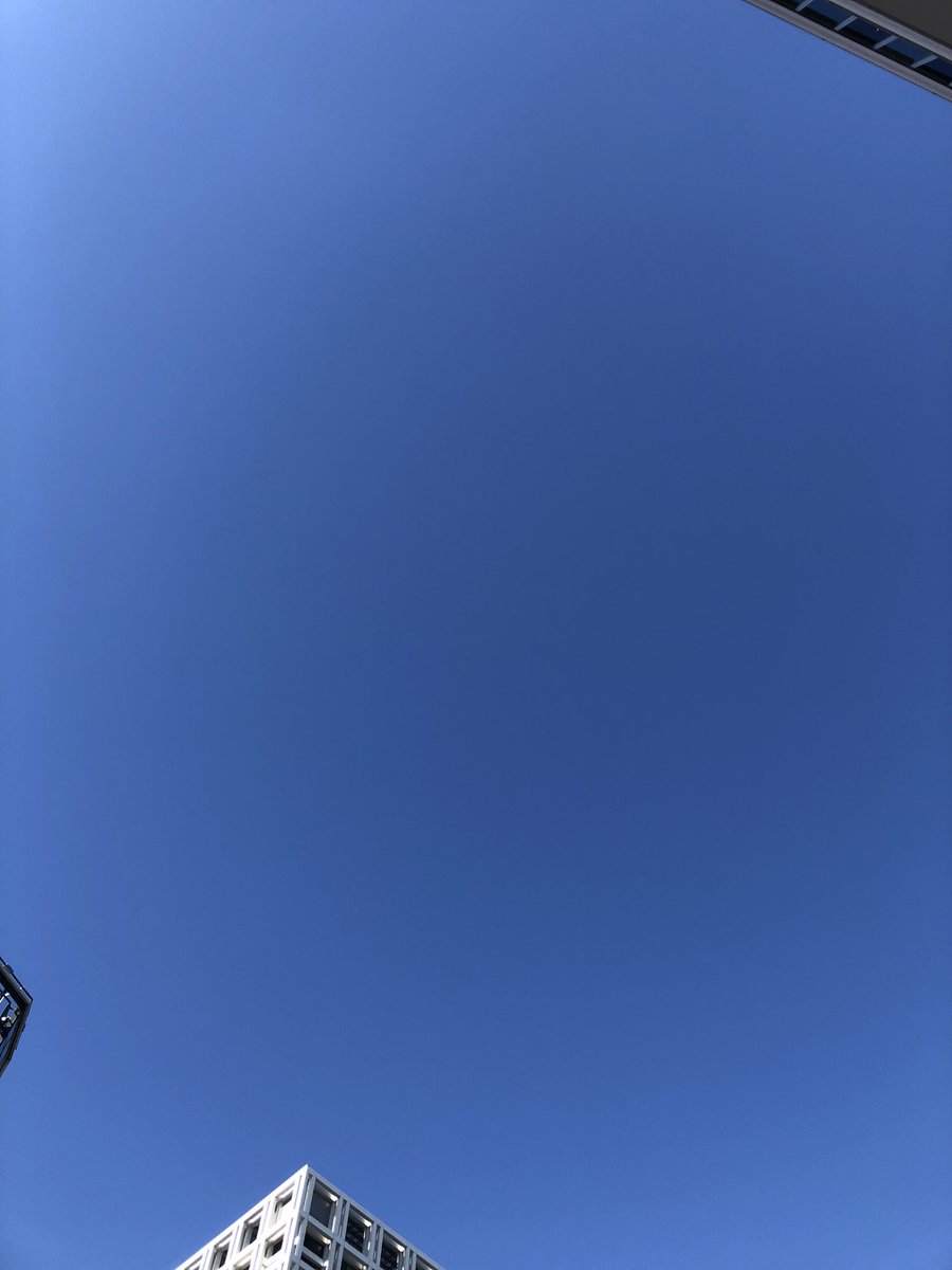 furii_jp's tweet photo. おはようございます。

朝は快晴が続きますね☀️

1週間もあっという間です…
金曜日、今日も頑張りましょう👍

#企業公式が毎朝地元の天気を言い合う
#企業公式冬のフォロー祭り 
#企業公式相互フォロー
#がんばろう企業公式 https://t.co/CS8gmiKqIs