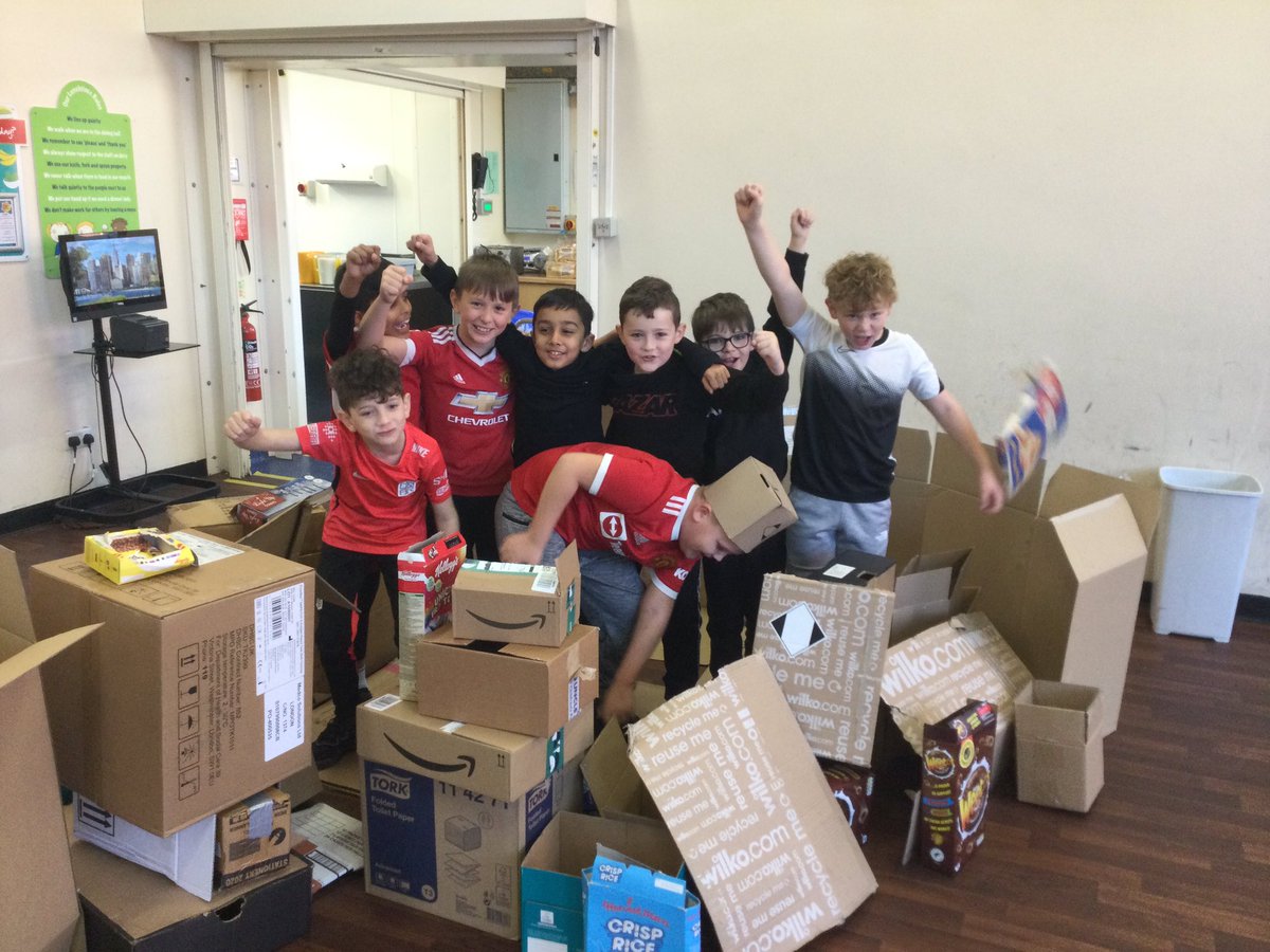 LSTMrsVose's tweet photo. As part of our ‘I am Warrior’ day, we worked in teams to build some Celtic forts. 🏰 #teamwork #Iamwarrior #STPShistory https://t.co/po81FNNBn7