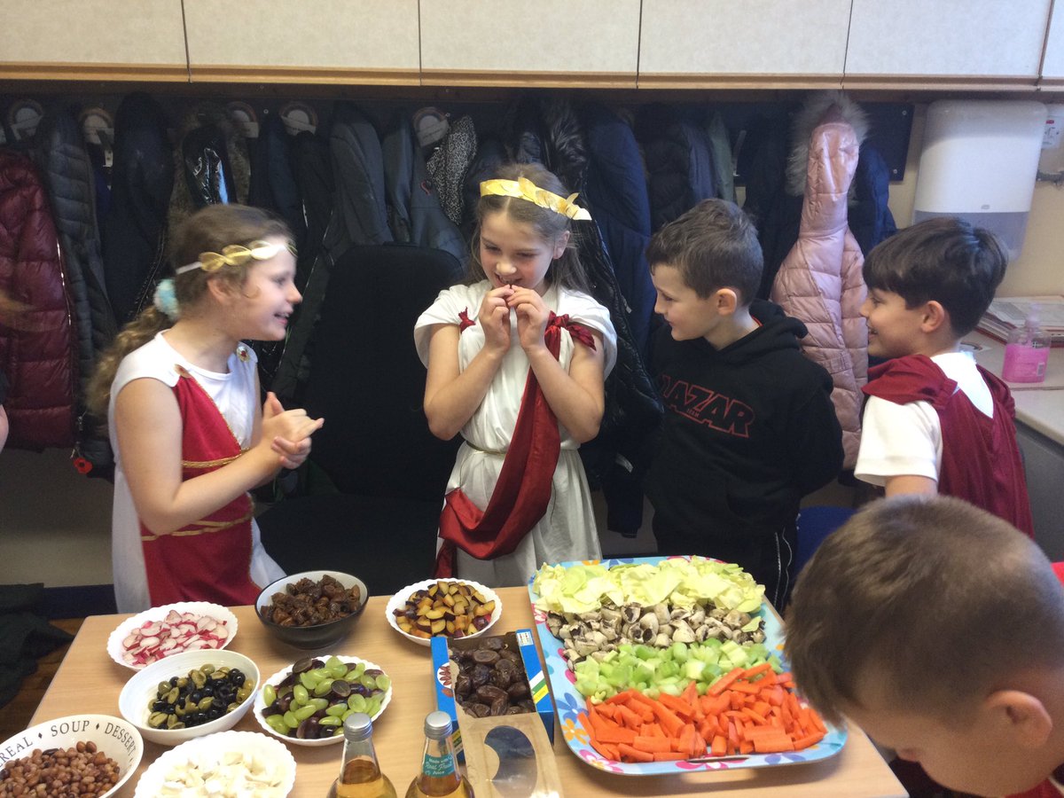 LSTMrsVose's tweet photo. Our favourite part of ‘I am Warrior’ day! We tasted lots of different foods that the Romans used to eat including olives, goats cheese, pomegranate and figs and we also drank some grape juice 🍇 🍷 🧀 🍄 🍞 #Iamwarrior #outofourcomfortzone https://t.co/Z7EkHIT2Tf
