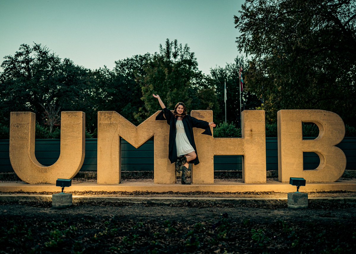 rebeccalsloane's tweet photo. I’ll see y’all on the stage tomorrow!
Go Cru!💜💛
#umhbgrad https://t.co/2Qtv5VA6ed