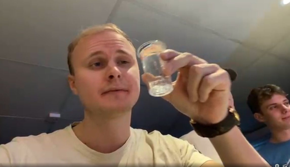 Hes back at it! If u think Dreamhack killed him, it only made him stronger!🥳 <a href="/michemoche/">MicheMoche</a>