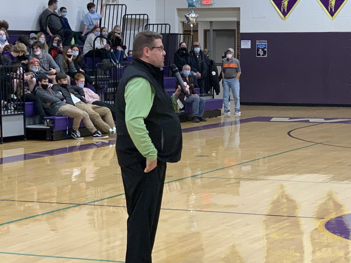 john_rathbun3's tweet photo. Congrats to Larry Stockwell on his 500th coaching victory and also having the court ⁦@WatervilleJSHS⁩ named in his honor. ⁦@watervillesupt⁩ https://t.co/bCNq2tZMBA