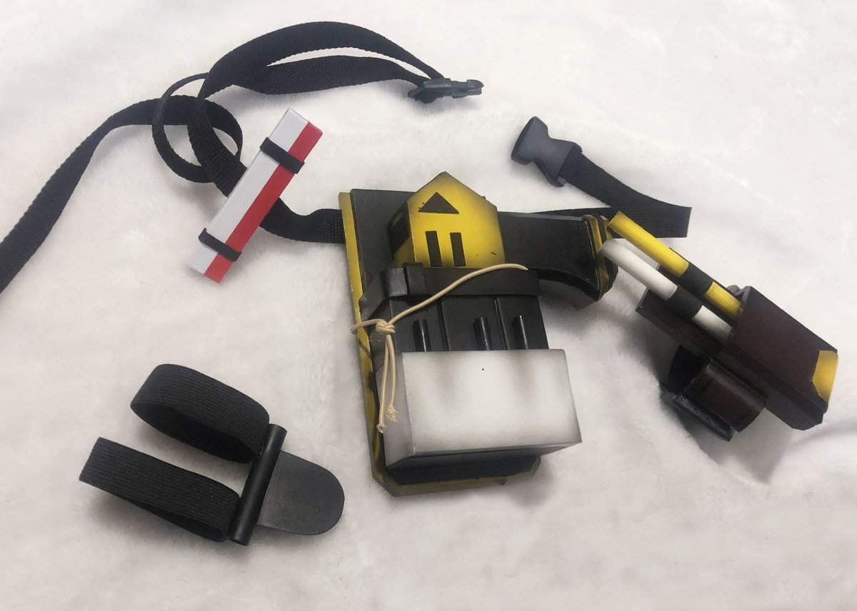baiyilinpei's tweet photo. #アークナイツ     #Arknights     Eunectesの武器と饰品。 https://t.co/74Xjyjzufw