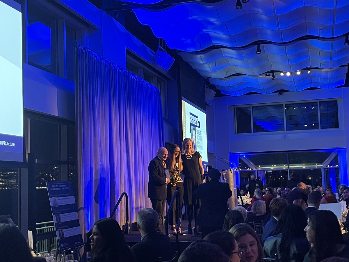 Congratulations <a href="/ManuelitaM_/">Manuelita Maldonado</a> from the University of Southern Calion being awarded the 2020 <a href="/makovsky/">Makovsky</a> Best Master's Thesis of the Year Award!