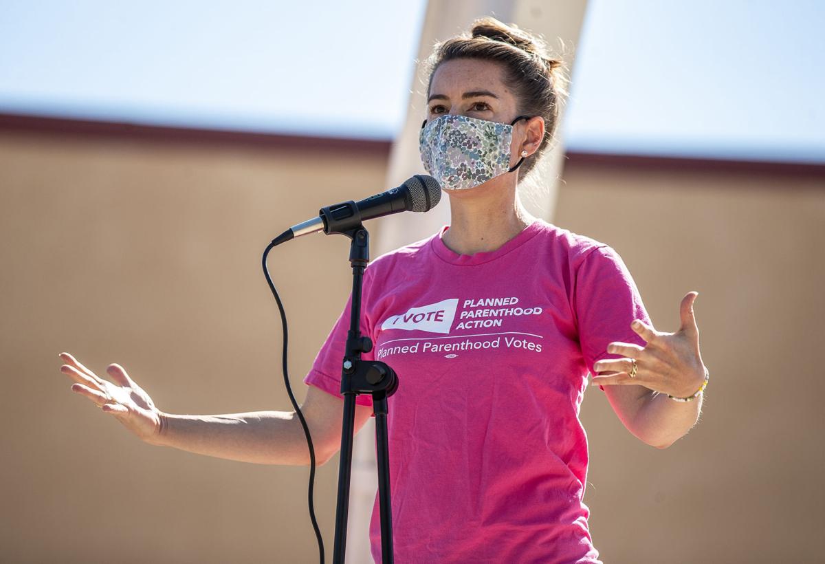 Laura Conover tweet media