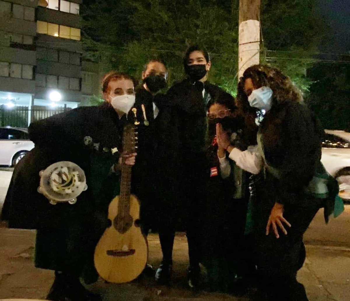 TMDLPR's tweet photo. Con las ganas de seguir compartiendo conocimiento y viviendo la tradición bajo la luz de la Luna, se originó en enero 2021 lo que somos hoy día. 

Nos place presentarnos oficialmente:

¡Tuna Magisterio de la Luna! https://t.co/k7gy3vUyLU