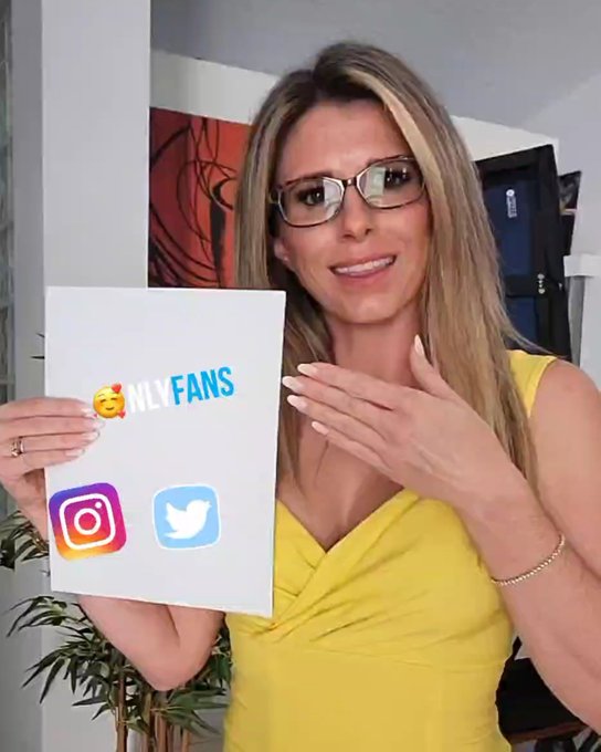 You want to PM me here or on Instagram but you should be chatting with me on  https://t.co/cdfokZXdjN<a href="/tag/mvsales"class="tags"><span>#mvsales</span></a>