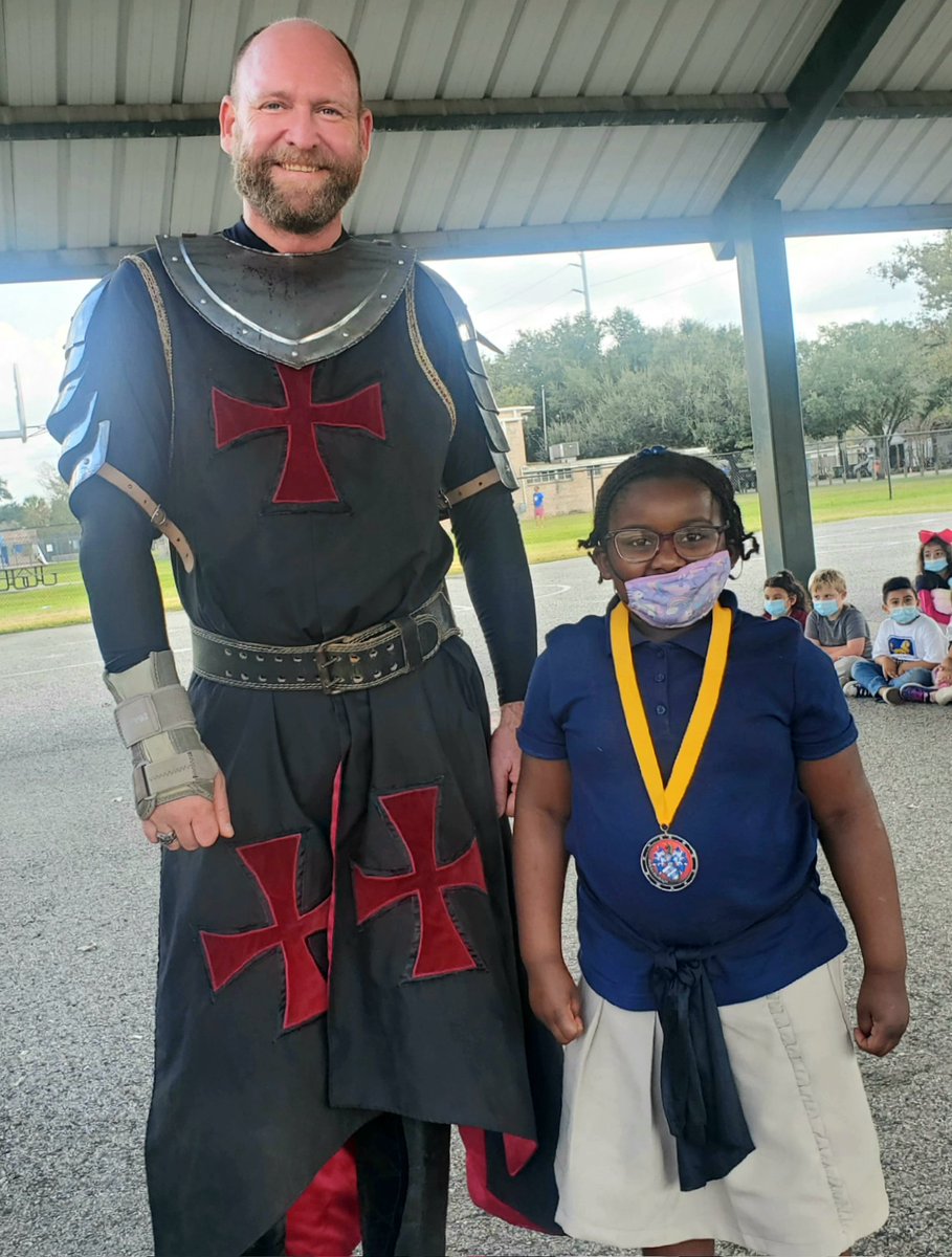 Counselor_K_Lee's tweet photo. Congratulations to all of our #EAFK medallion winners! These students are exemplars in the virtue of Service!!🤩🤩 #HISD https://t.co/JF8s6jWf9t