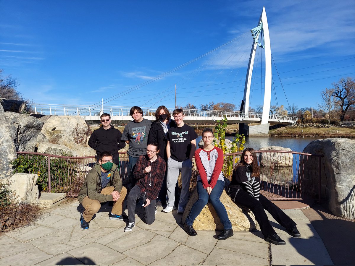 Derby_Languages's tweet photo. German Club enjoyed lunch at Prost and a quick stop at the Keeper in Wichita on Wednesday! Wie toll! https://t.co/VNGLJs0WR7