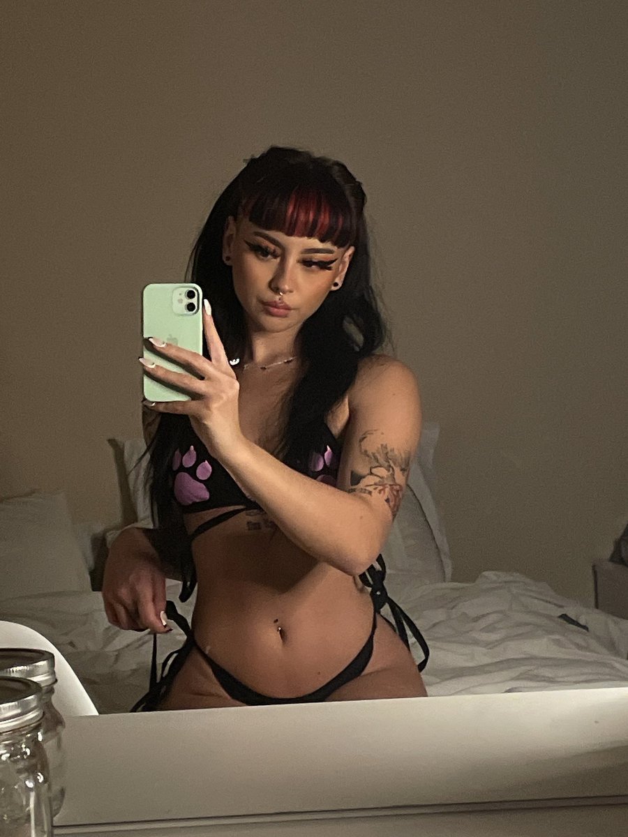 who is going to spoil me this christmas 😈