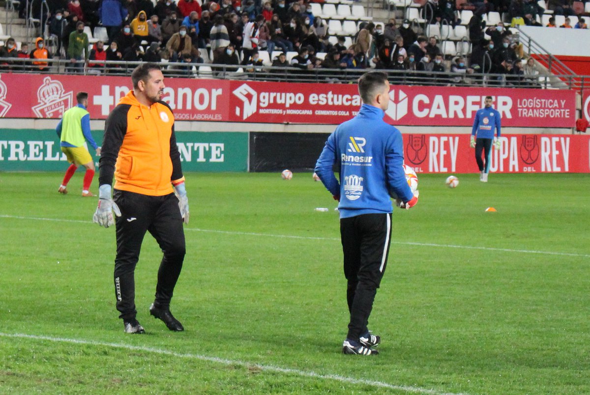 <a href="/VilladeFortuna/">C.D. Villa de Fortuna</a> - <a href="/Cadiz_CF/">Cádiz Club de Fútbol</a> 
No pudo ser pues cinco categorías superiores de un equipo profesional se notaría en la eliminatoria (0-7) pero increíble experiencia vivida por los molinenses Luis Galindo y Adrián Rodríguez en
🏆La Copa del Reye🏆