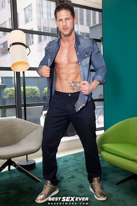 Congrats @GayVN Best Actor Nominees ✅Andre Donovan-The Territory ✅Roman Todd-Best Sex Ever  @AndreDonovanXO<a class="tags" href="/tag/gayvn">@gayvn</a><a href="/tag/getaway"class="tags"><span>#getaway</span></a>