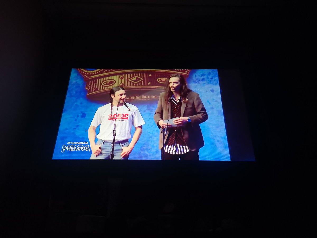 xfsandoval's tweet photo. Hasta en los premios musa.. #BoricPresidente #premioMusa https://t.co/joVblXViVJ