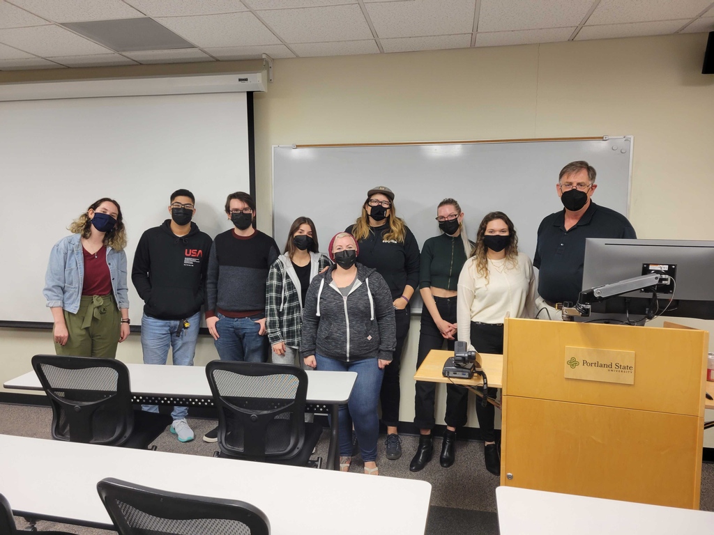 pdxaerospace's tweet photo. Our #engineerig students were able to meet with Dan Dumbacher, the executive director of @AIAA, on Thursday. Thank you so much Dan for spending your time with us!" 

#aiaa #portland_state #psas https://t.co/jVDVrs9JqO