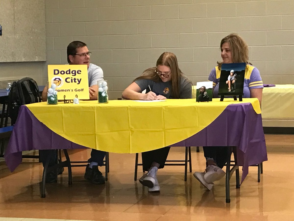 RuralGolf's tweet photo. What a week itโs beenโฆthese 2 studs signed their NLI to compete at the next level! Congrats to Luke and Kaitlyn. โณ๏ธ
@lion_mgolf
@GoConqsWGolf
#nextlevelgolf
#betterneverstops
#compete https://t.co/lApW11Ieet