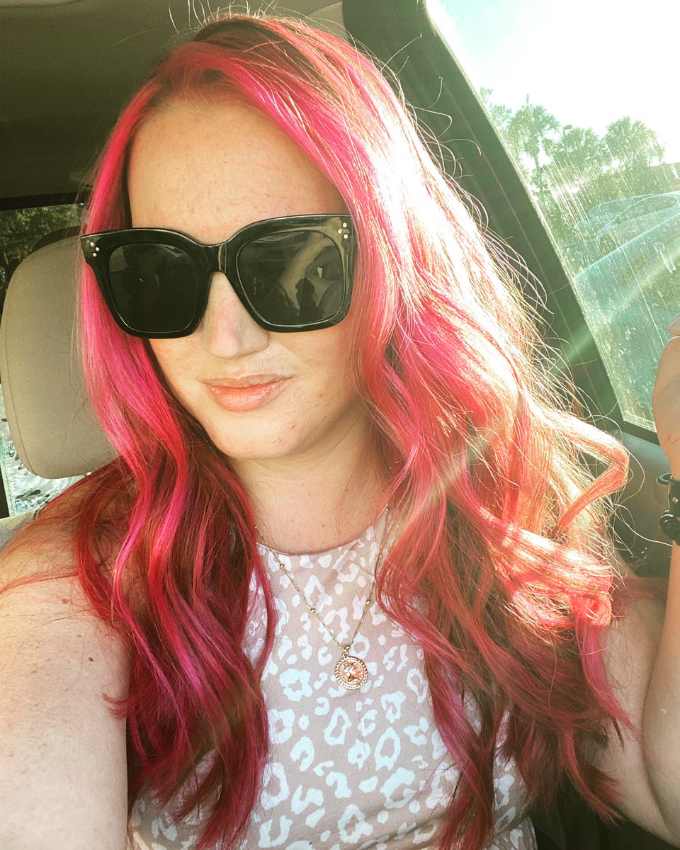 This is 35! Happy birthday to ME 💗

Thanks so much for all the birthday wishes 🥰

#birthdaygirl #birthday #35thbirthday #pinkhair