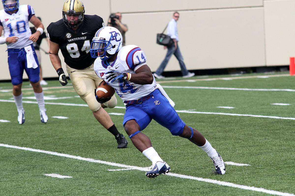 eli_parks's tweet photo. Blessed to receive my first offer from Presbyterian College! 🔴🔵 @Coach_Davis22 @CoachApp35 @BufordGAPrspcts @RecruitGeorgia @Stew2HUNT https://t.co/0QGBA33VDS