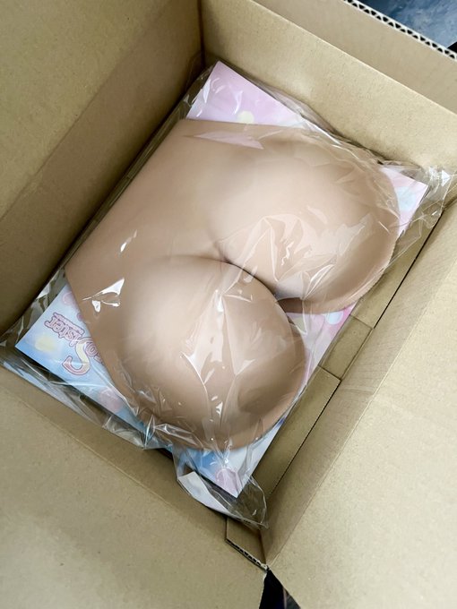 干し芋からなんかでっかいおっぱい届きました。ありがとうございます。 