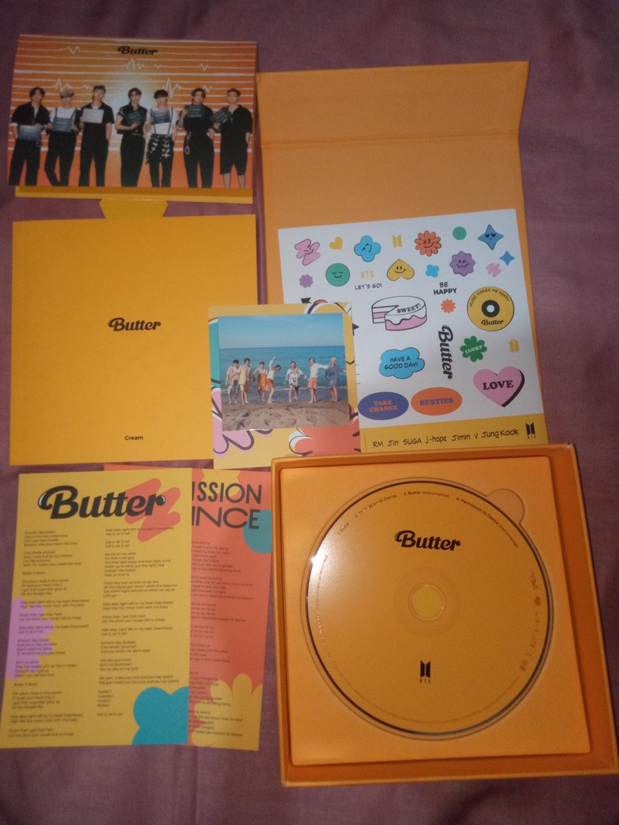 onlymaelma's tweet photo. WTS!!!READY INDONESIA!!
Album BTS Butter Cream damage
*Album only 160.000*
- Out box damage samping
- Photobook
- Lyric cards
- Instan photo card
- Photostand
- Graphic sticker
Dom Kediri, Jatim.Bisa 🍑

#wts #albumbutter #albumonly #wtsalbum  #albumbts  #btsbutter #butter #PTD https://t.co/JnUaPTvRqX