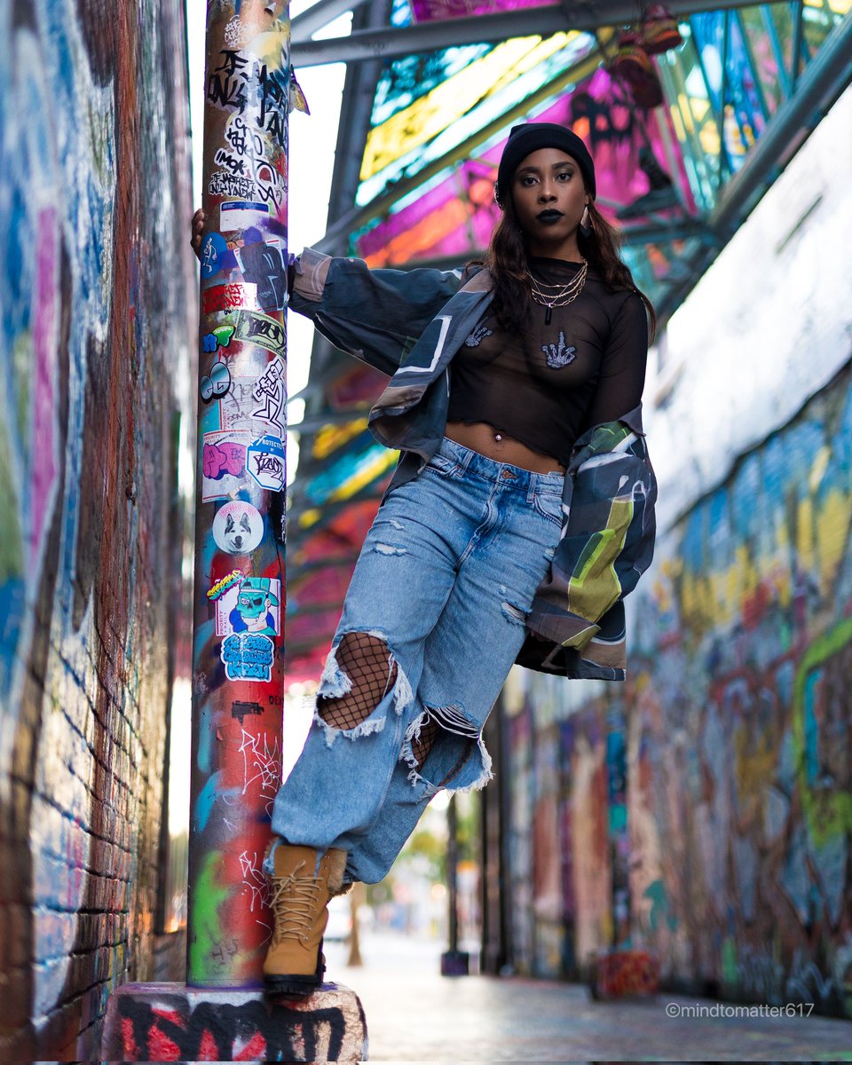 Mindtomatter617's tweet photo. 6 : 3 8 with Lisa
#cambridge #graffitialley #bostonmodels #Bostonactors #visualart #Bostonphotographer #centralsquare #graffiti https://t.co/Ux0AzlUcsQ