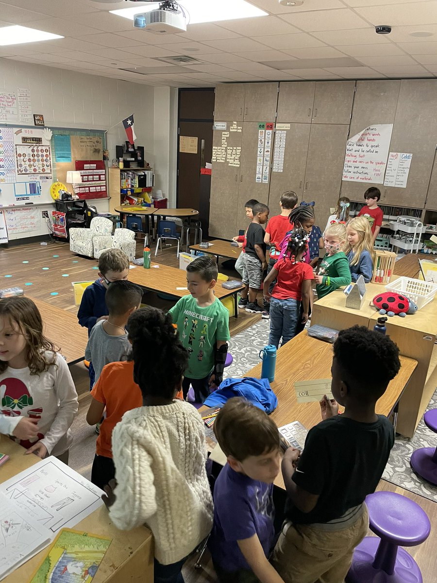 MrsSteadman_FCE's tweet photo. #MakeDecemberMagic Day 2 of compound words…matching what we created! The giddy excitement was the clue it was a success. #handsonlearning @HumbleISD_FCE @MrsHathorn_FCE @PrecusGlover https://t.co/UvXZR63TQ8