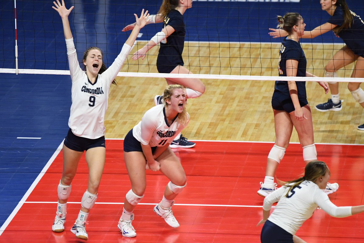 cunebulldogs's tweet photo. 🏐 | Can't beat the intensity of the national tournament. @cunevolleyball played with the heart of a champion. ❤️ https://t.co/hJHjp48d64