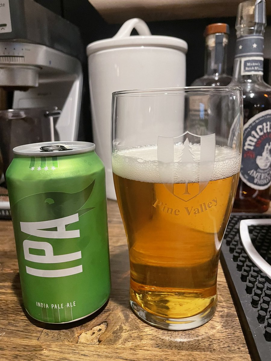spartangrass's tweet photo. Beer Advent. Day 2. #barglass #beenthere https://t.co/ubM9CoGbDa