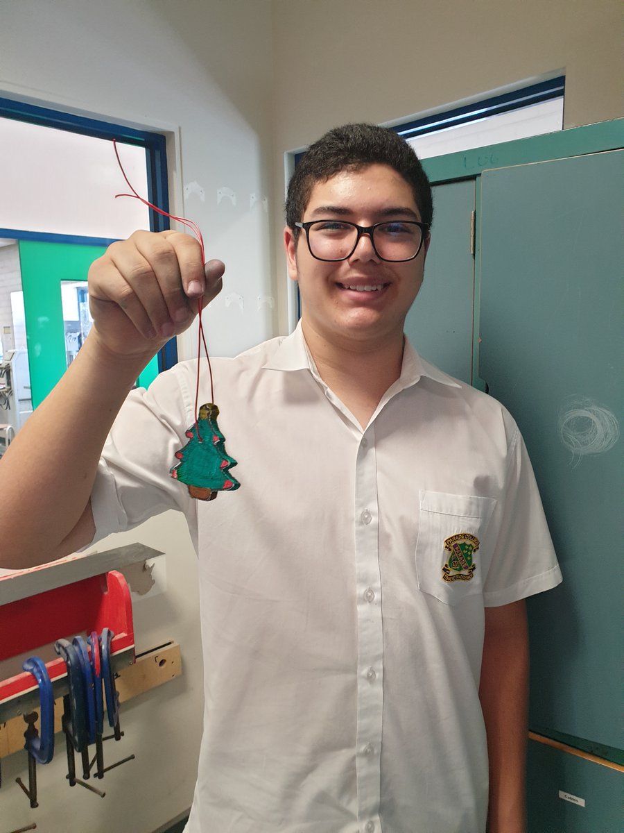 Yesterday, students created tree decorations in the final woodwork class of this year, with Mr. Rylah assisting in the process to signify a festive end to the year!

🟣🟢🔵

#paradecollege #parade150 #woodwork #intricacy