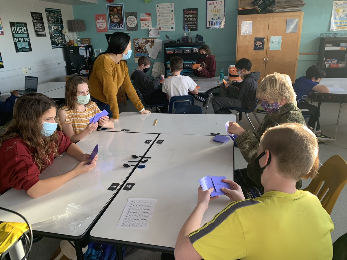 MsHollyMoss's tweet photo. Great start to my day with students in @HannahKim215’s @IrvingMiddle  math classes playing Spoons, math-style! Such a creative and engaging way to review!! https://t.co/aSc6pqzXKg