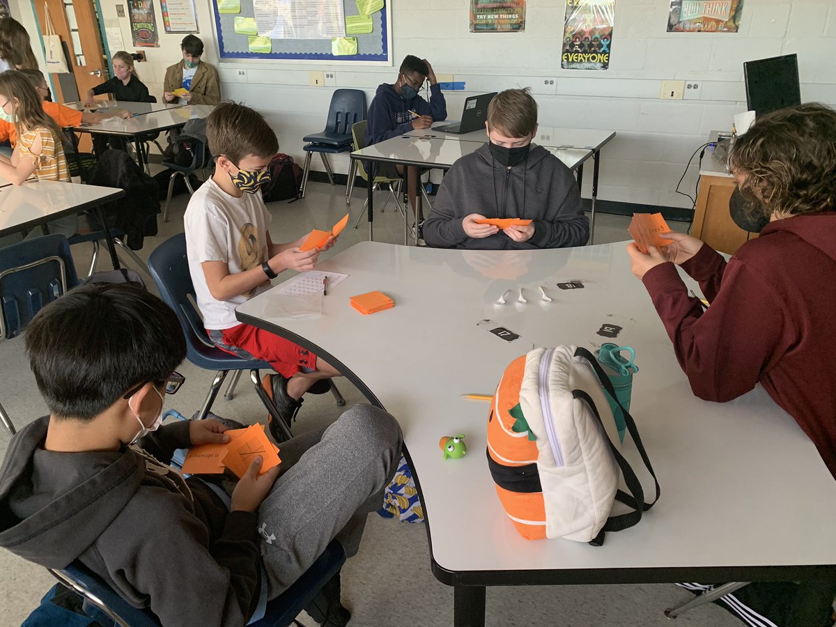 MsHollyMoss's tweet photo. Great start to my day with students in @HannahKim215’s @IrvingMiddle  math classes playing Spoons, math-style! Such a creative and engaging way to review!! https://t.co/aSc6pqzXKg