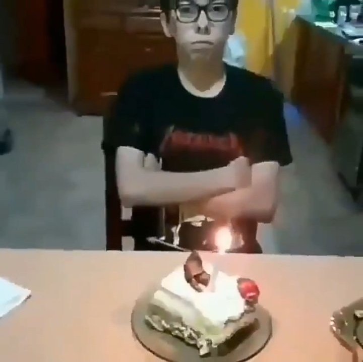 valeentinacabj's tweet image. por favor no puedo ser la única