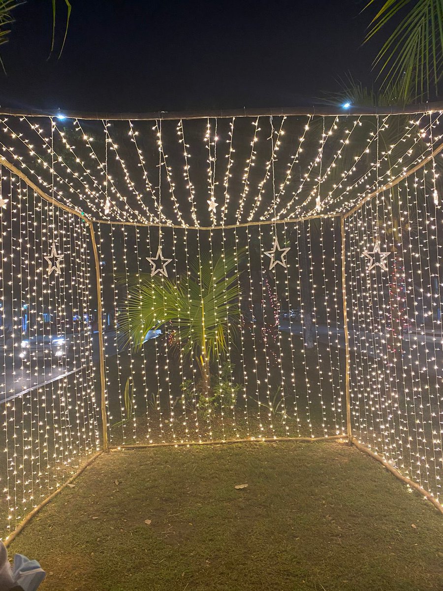 AytoCancun's tweet photo. 🎊Encendido de nuestra Villa Navideña🎄🎉
Te esperamos mañana a partir de las ⏰ 18:00 horas para disfrutar con la familia.👨👩👧👦
📍#SM95 manzana 32 Av. Industrial Camellón Central.
No olvides traer tu cubrebocas 😷 y seguir todas las medidas sanitarias.
#TierraDeEsperanza https://t.co/SXZDYOY0u7