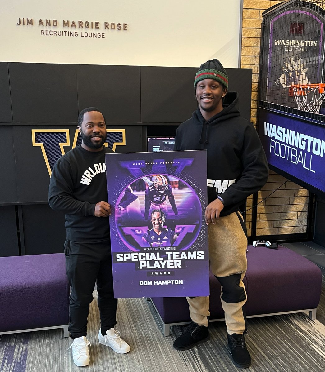 CoachChiliDavis's tweet image. Proud of @hampton_dom ‼️
Keep doing your thing Fam. 
#TEAMS
🐺☔️